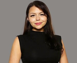 Picture of Desaree Huynh